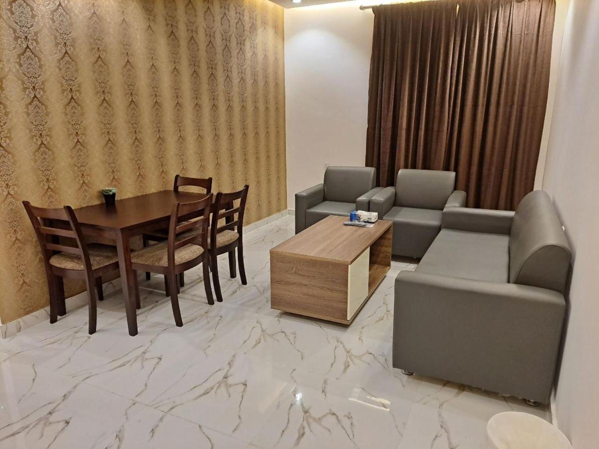 Golden Dahlia Fintas Apart otel Kuveyt Dış mekan fotoğraf