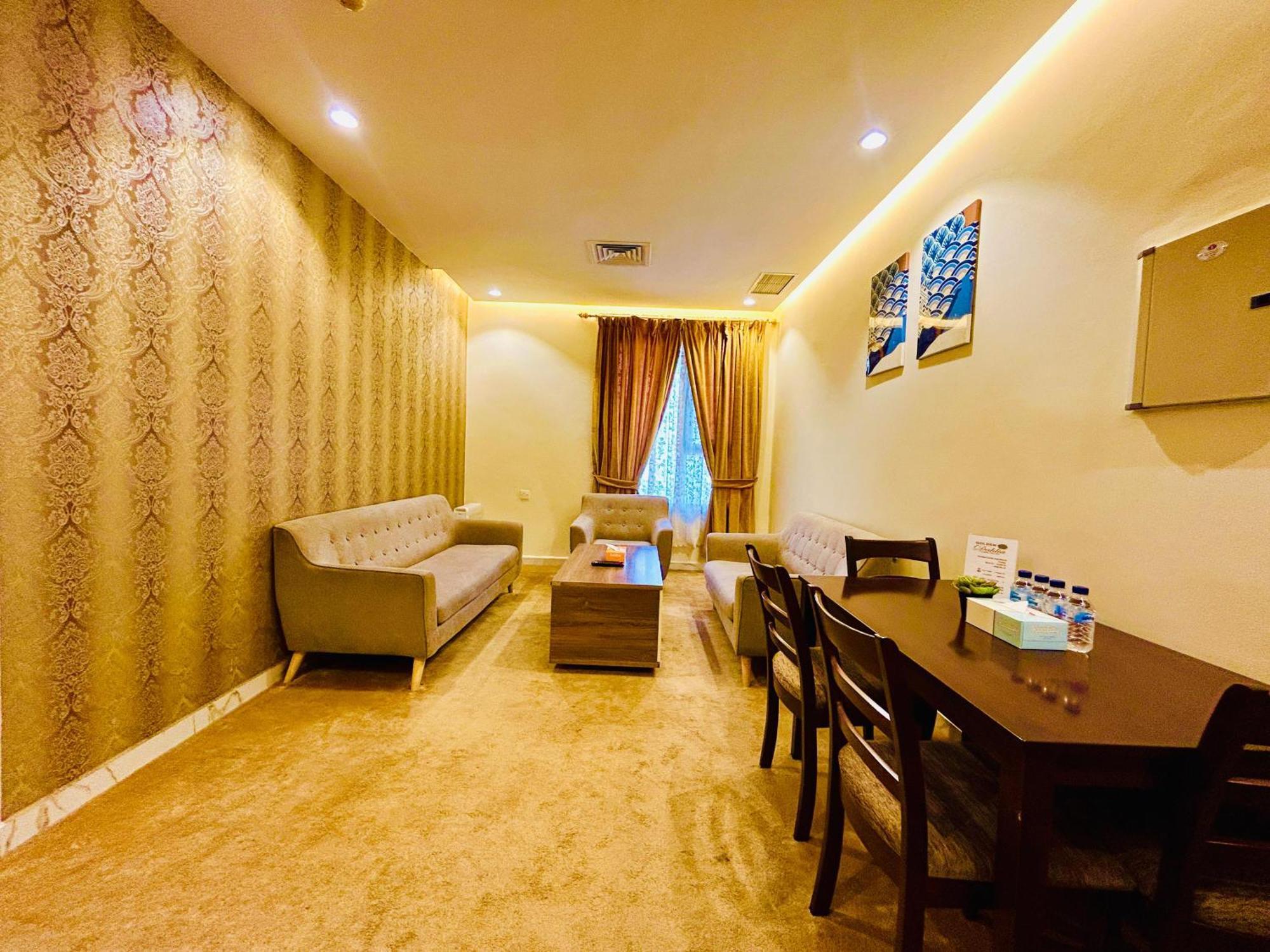Golden Dahlia Fintas Apart otel Kuveyt Dış mekan fotoğraf